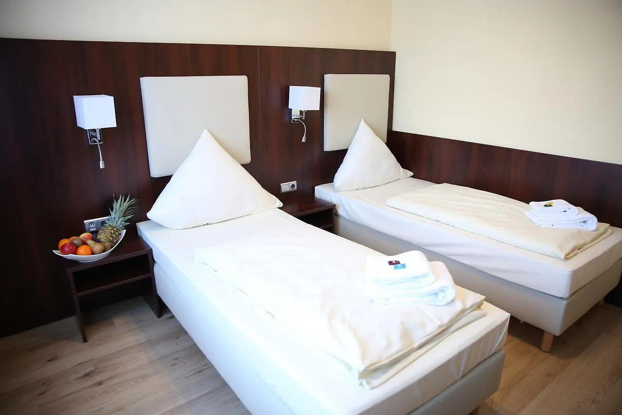Hotel Neugrabener Hof Hamburg 3*,